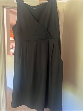 Eddie Bauer Black athletic tank dress with pockets EUC sz L